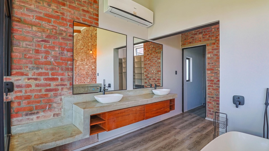 4 Bedroom Property for Sale in Cashan North West